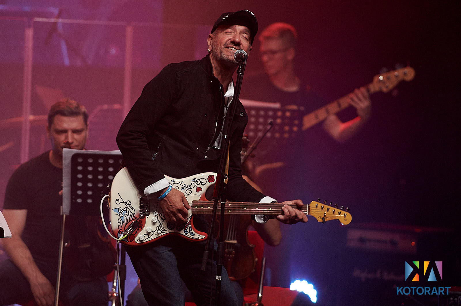 vlatko_stefanovski-07-18-230.jpg