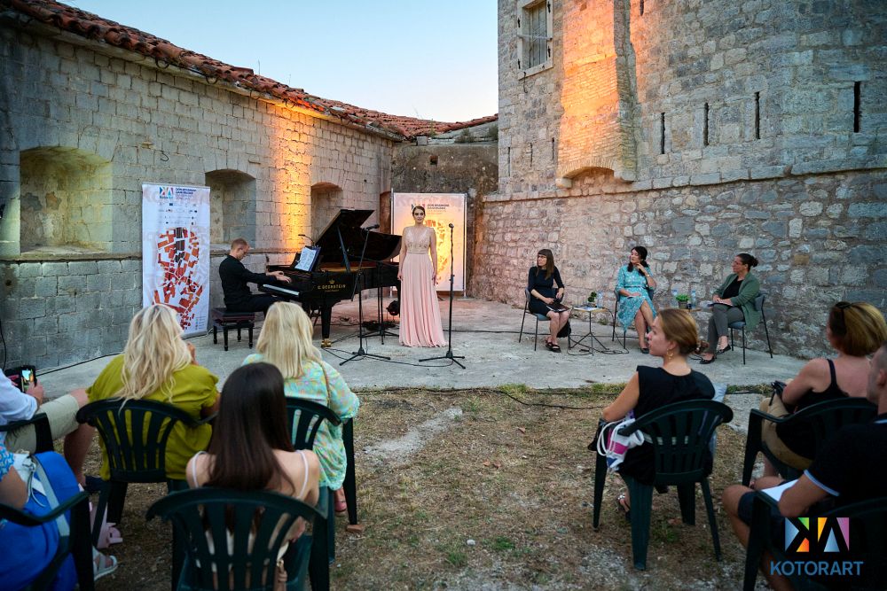 savremene_tvrdjave_kulture-08-22-35.jpg