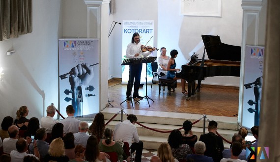 muzicki_titani-08-18-440.jpg